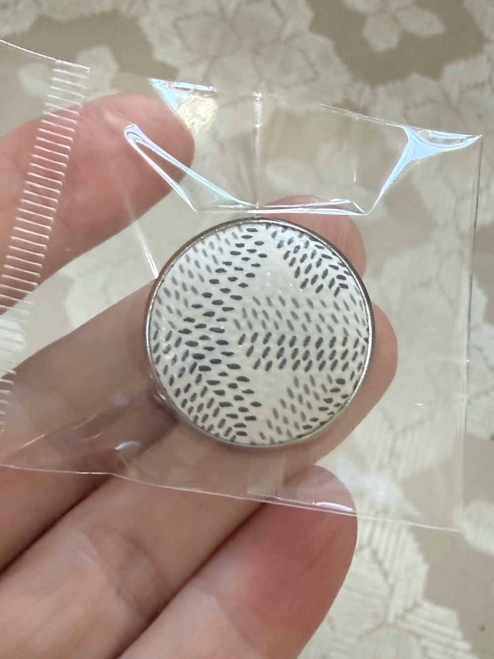 Goyard upcycled Textured Gold-Tone Round Brooch new lapel pin